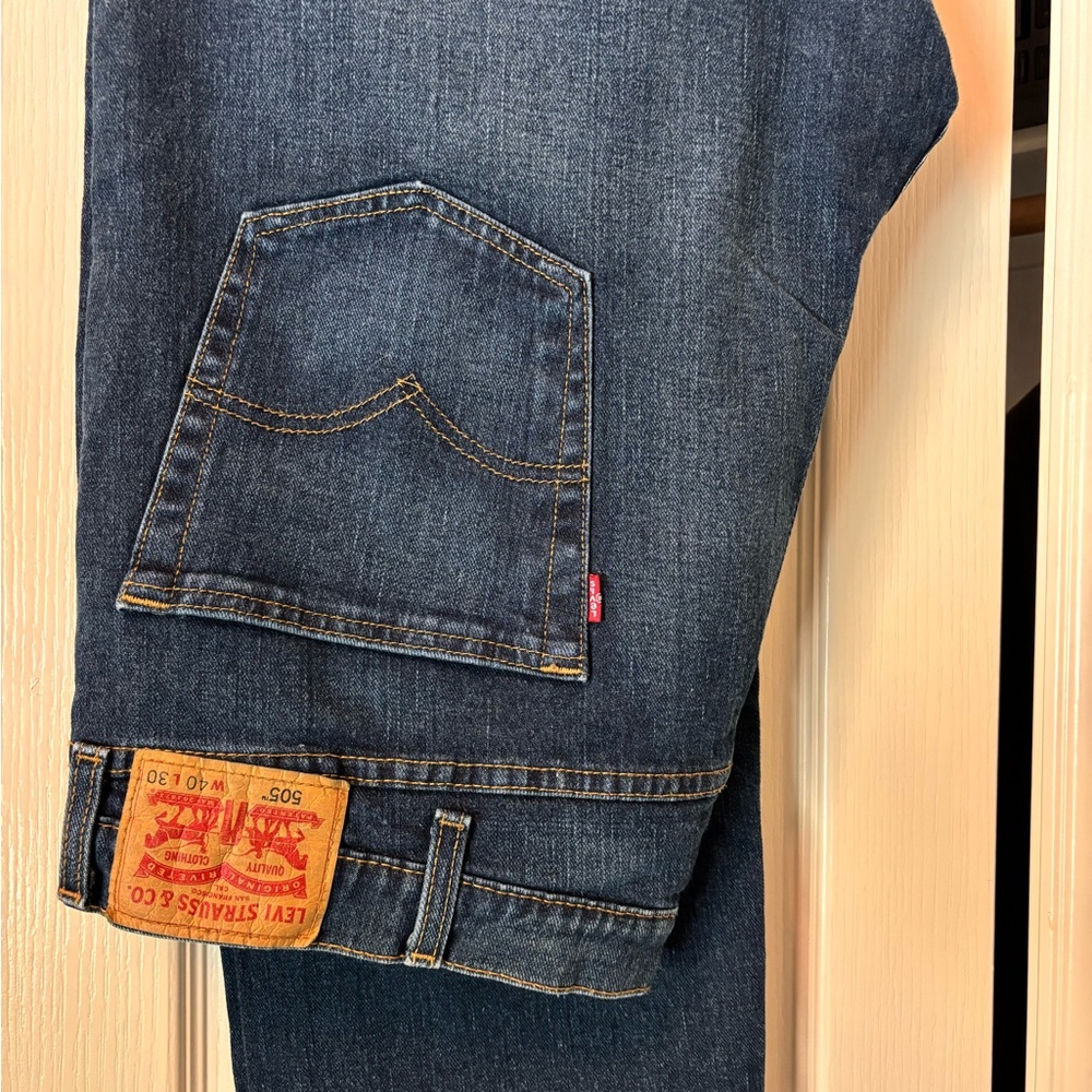 Levi's Blue Straight Jeans with Iconic Design
